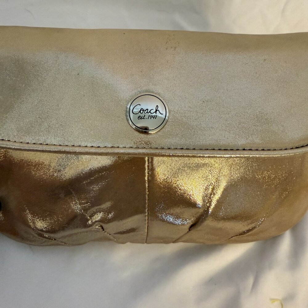 Coach metallic Gold clutch/wristlet, great condition, Phones Fit in this one - Picture 4 of 7